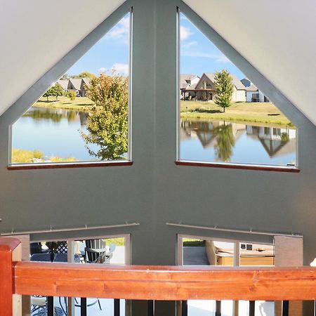 Boho Bungalow On The Pond W/ Hot Tub Arnolds Park Extérieur photo